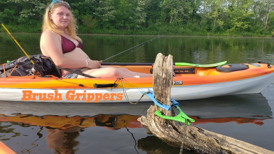 Picture of: Brush Grippers-New way to anchor a kayak,canoe or a fishing boat