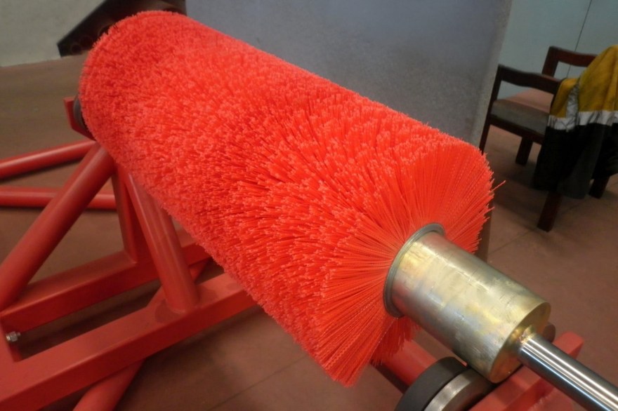 Picture of: Conveyor Brush Cleaners Explained – Blog – DYNA Engineering