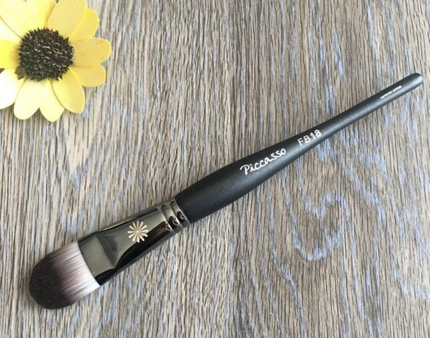 Picture of: Picasso Foundation BRUSH FB Makeup BRUSH