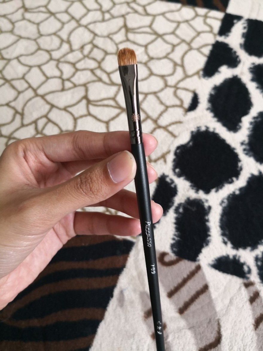 Picture of: Picasso P Concealer Brush (eyebrow/cut crease), Beauty